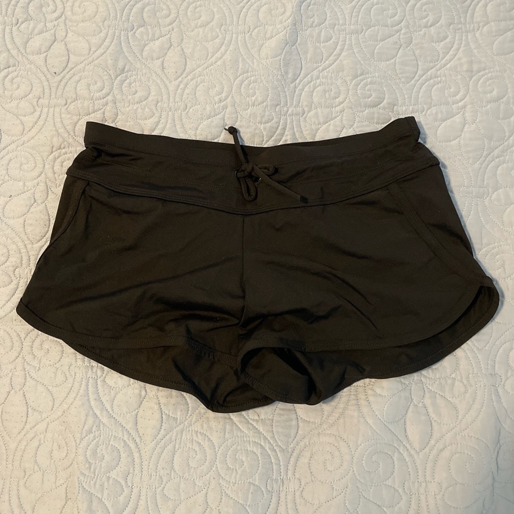 Black Athleta shorts